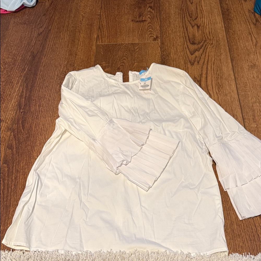 J McLaughlin  White Brenna Blouse size large NWT ruffle sleeves